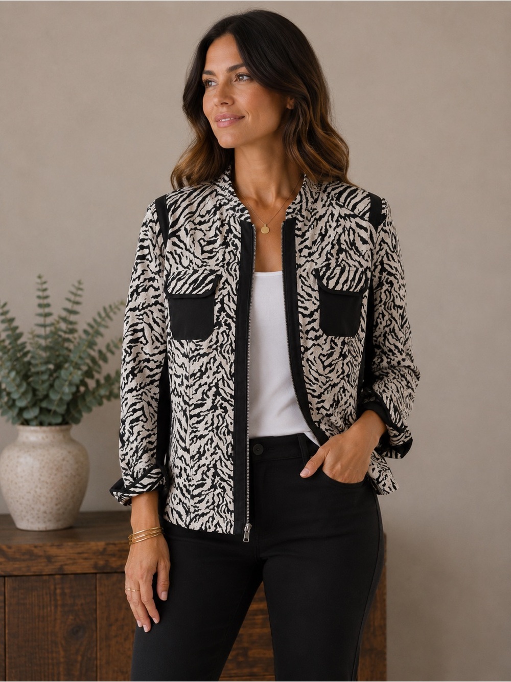 Chicos Women’s Animal Print Zip Front Jacket Size 1